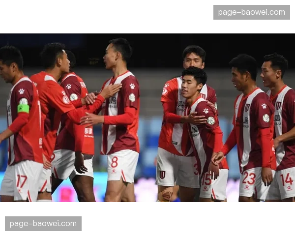 成都蓉城领先后防线松懈问题暴露 被重庆连追三球